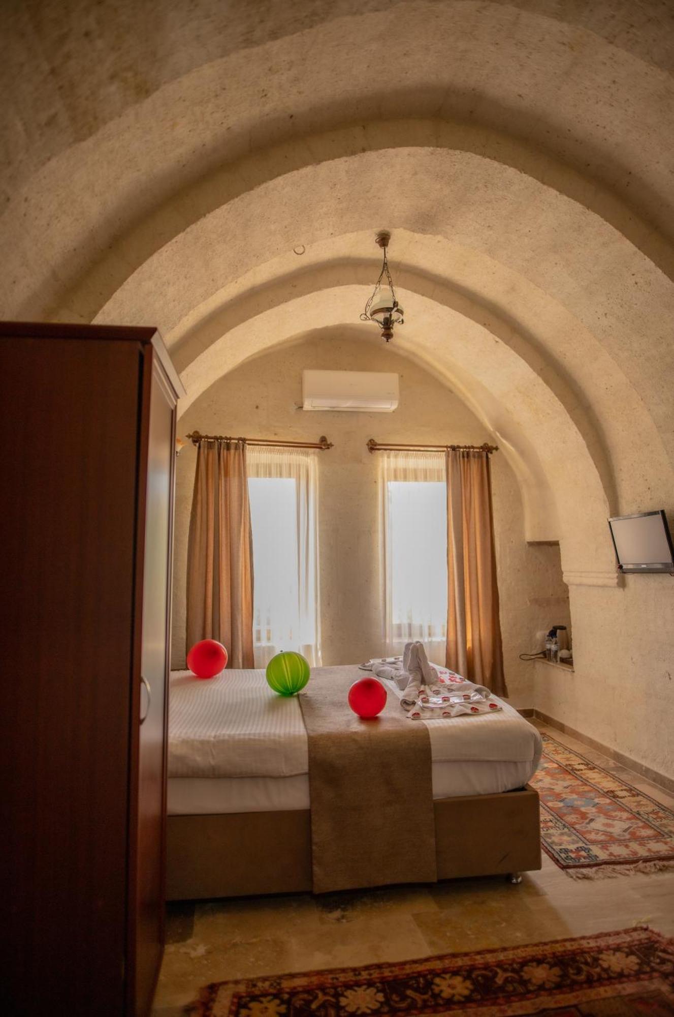 Gueven Cave Hotel Göreme Esterno foto